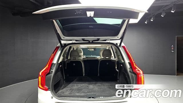 Volvo XC90 2023 — Photo 20/20