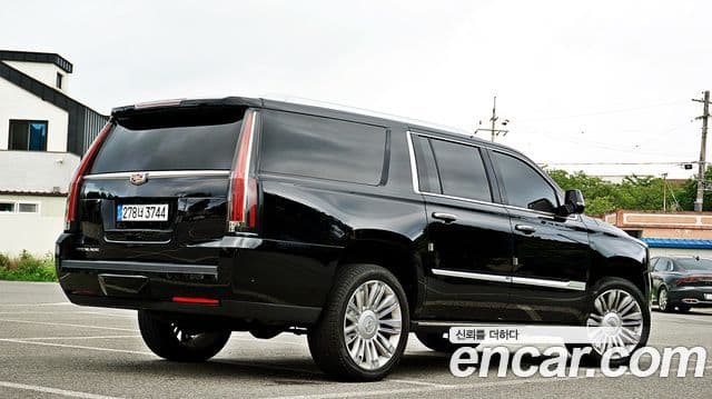 Cadillac Escalade 2019 — ფოტო 3/20