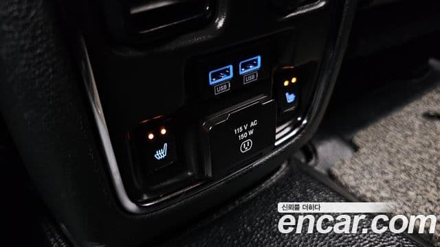Jeep Grand Cherokee 2020 — ფოტო 13/20