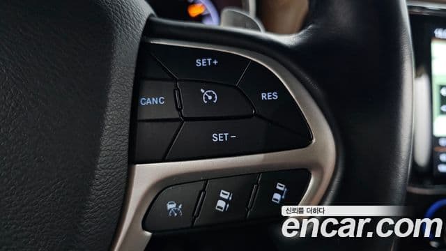Jeep Grand Cherokee 2020 — ფოტო 19/20
