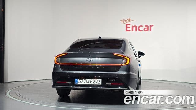 Hyundai Sonata 2021 — ფოტო 4/20