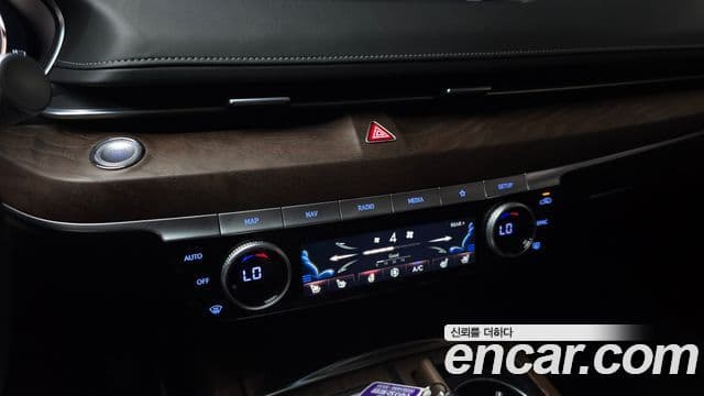 Genesis Electrified G80 2023 — Şəkil 19/20