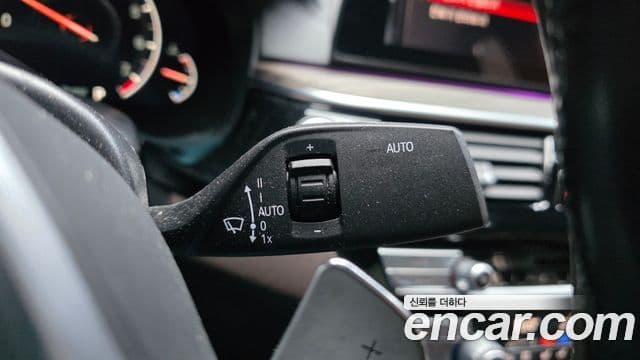 BMW 5 Series 2019 — Фото 19/20