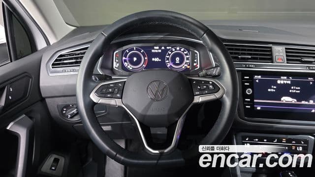 Volkswagen Tiguan 2022 — фото 14 из 20