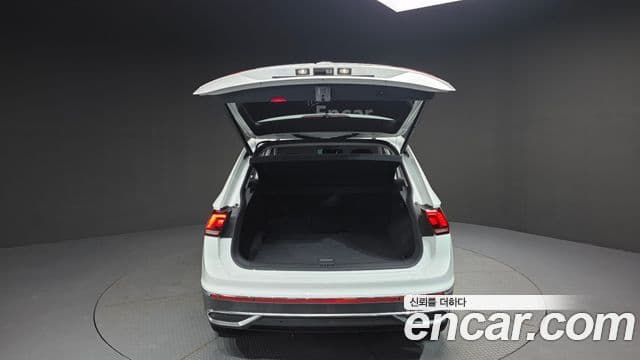 Volkswagen Tiguan 2022 — фото 20 из 20
