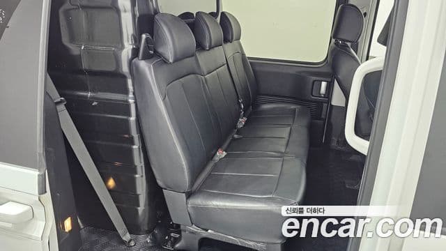 Hyundai Staria 2023 — Фото 11/20