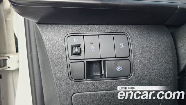 Hyundai Staria 2023 — Фото 18/20