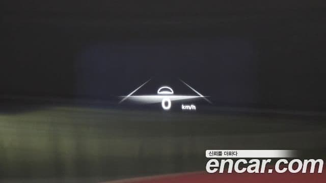 Genesis GV70 2021 — ფოტო 15/20
