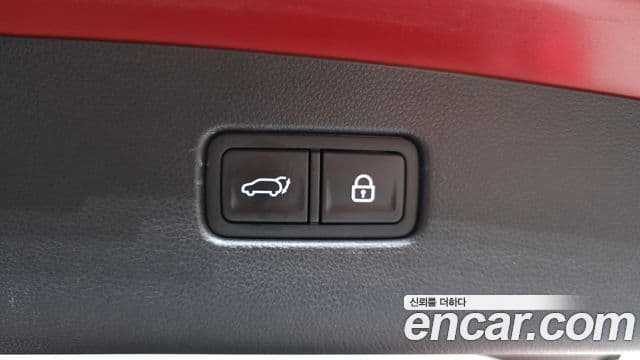 Genesis GV70 2021 — ფოტო 19/20