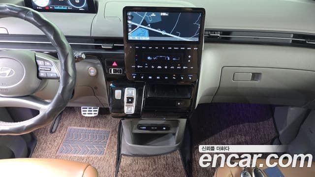 Hyundai Staria 2025 — фото 14 из 20
