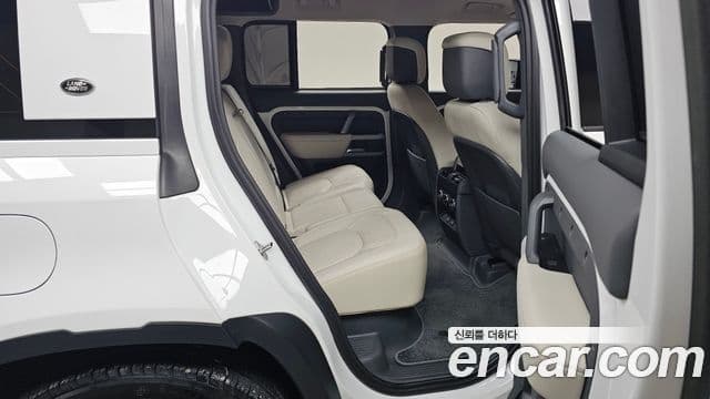 Land Rover Defender 2022 — ფოტო 11/20