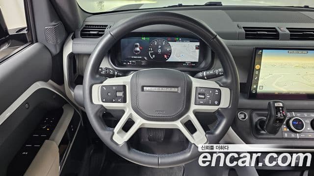 Land Rover Defender 2022 — ფოტო 15/20