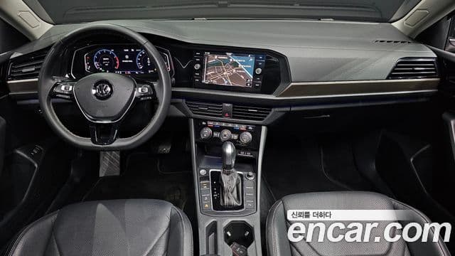 Volkswagen Jetta 2021 — ფოტო 7/20
