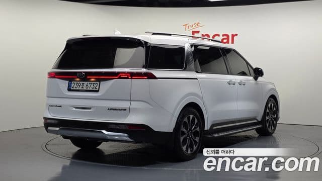 Kia Carnival 2020 — фото 2 из 20