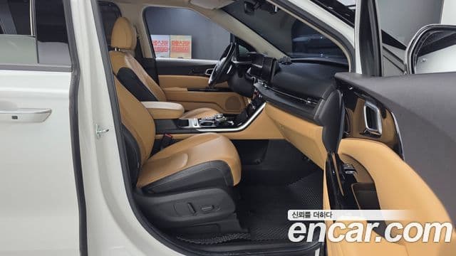 Kia Carnival 2020 — фото 11 из 20