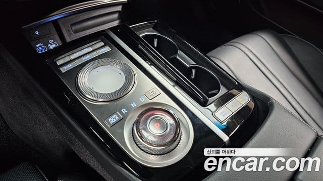 Genesis Electrified G80 2022 — Şəkil 8/20
