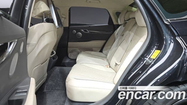 Genesis Electrified G80 2023 — Şəkil 12/20