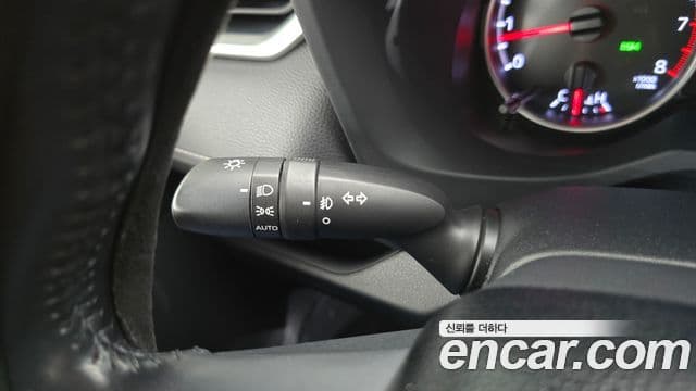 Toyota RAV4 2019 — фото 16 из 20