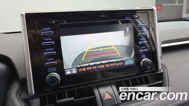 Toyota RAV4 2019 — фото 17 из 20
