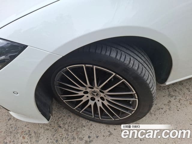 Mercedes-Benz C-Class 2025 — Şəkil 4/18