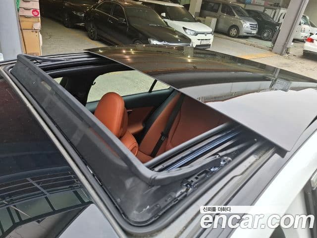 Mercedes-Benz C-Class 2025 — Şəkil 15/18