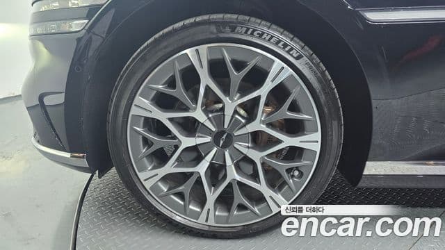 Genesis G90 2023 — фото 4 из 20