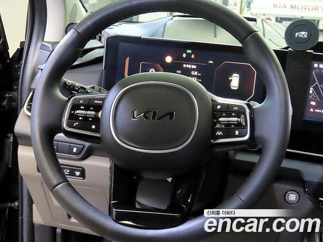 Kia Carnival 2024 — фото 9 из 20