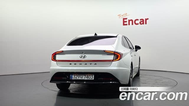 Hyundai Sonata 2022 — Фото 4/20