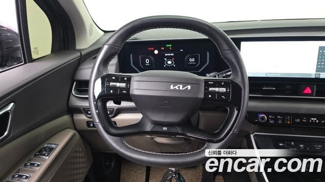Kia Carnival 2025 — фото 14 из 20