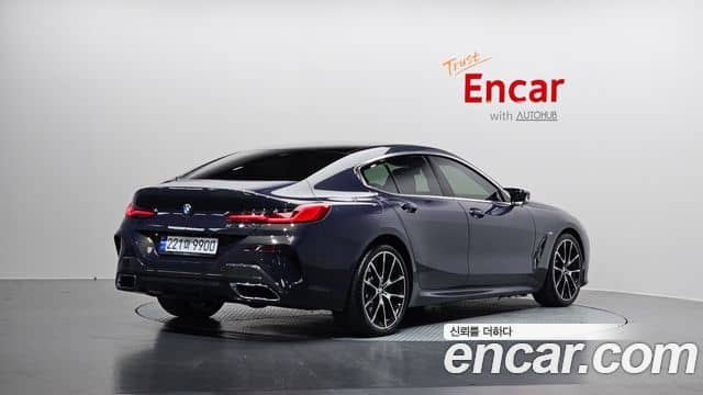 BMW 8 Series, 2024