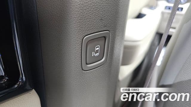Kia Carnival 2024 — Şəkil 17/20