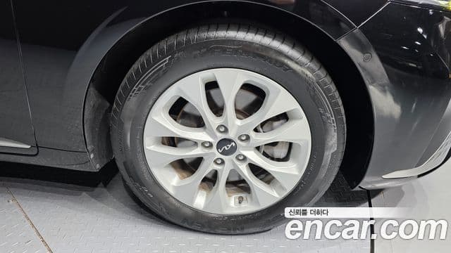 Kia K8 2022 — Photo 1/33