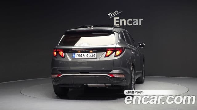Hyundai Tucson Hybrid 2021 — Photo 15/31
