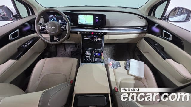 Kia Carnival 2023 — ფოტო 7/20