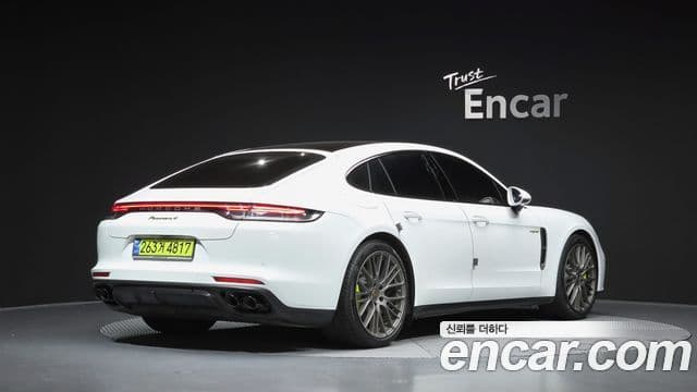 Porsche Panamera 2023 — Şəkil 2/20