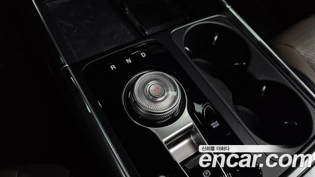 Kia Carnival 2024 — фото 9 из 20