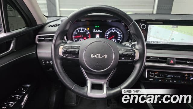 Kia K5 2023 — Şəkil 12/20
