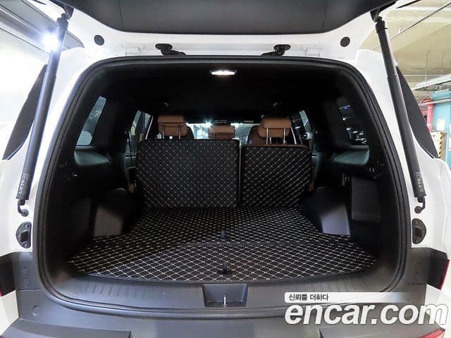 Hyundai Santa Fe 2023 — Şəkil 17/20