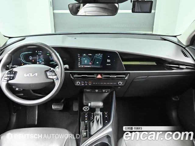 Kia Niro 2022 — Фото 6/20