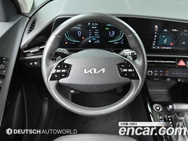 Kia Niro 2022 — Фото 8/20