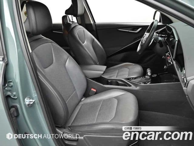 Kia Niro 2022 — Фото 16/20