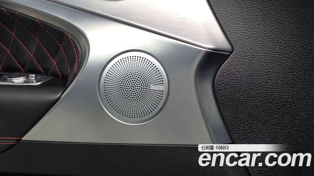 Genesis G70 2019 — Photo 1/37