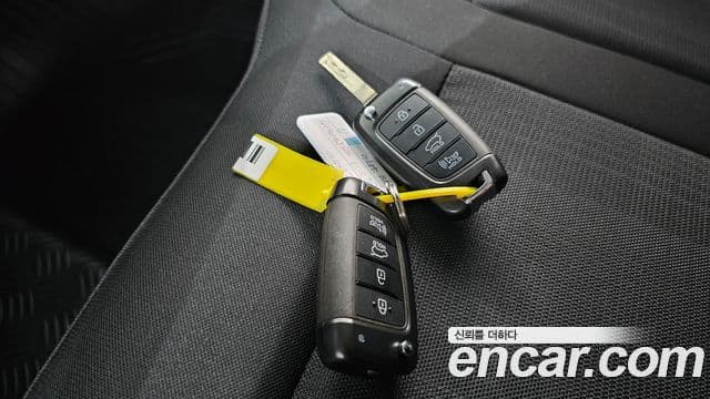 Hyundai Staria 2023 — Şəkil 16/20