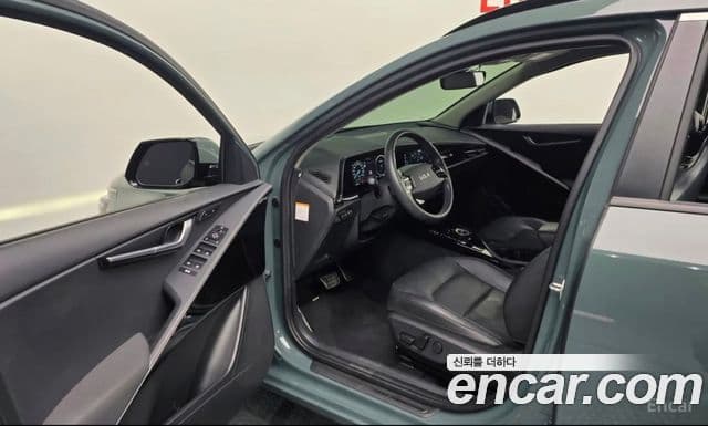 Kia Niro 2022 — ფოტო 11/20