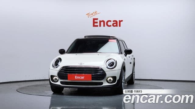 Mini Cooper Clubman 2021 — Photo 27/32