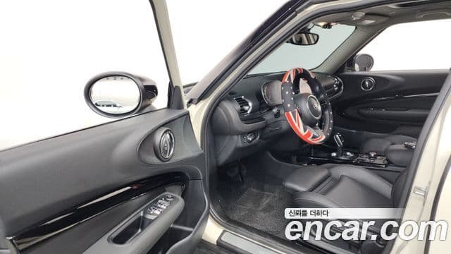 Mini Cooper Clubman 2021 — Photo 29/32