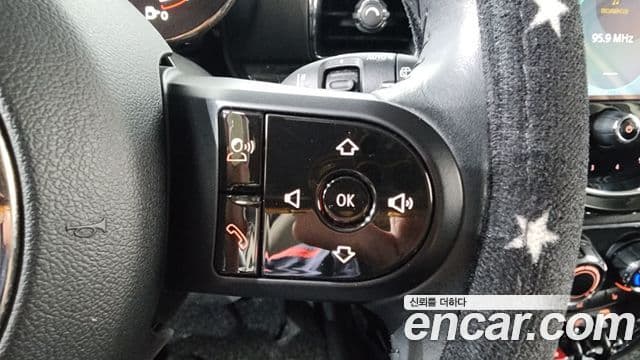 Mini Cooper Clubman 2021 — Photo 17/32