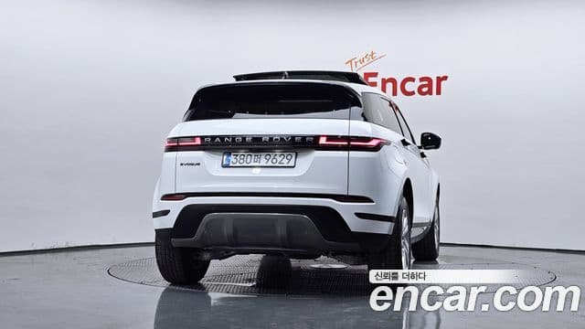 Land Rover Range Rover Evoque 2025 — Фото 4/20