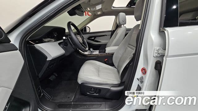 Land Rover Range Rover Evoque 2025 — Фото 9/20
