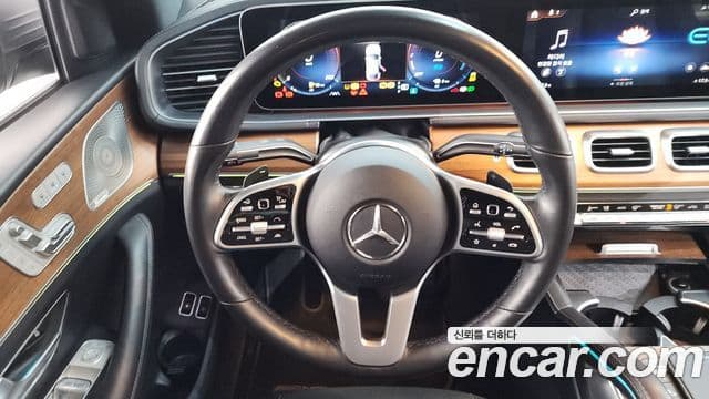 Mercedes-Benz GLE-Class 2021 — фото 14 из 20
